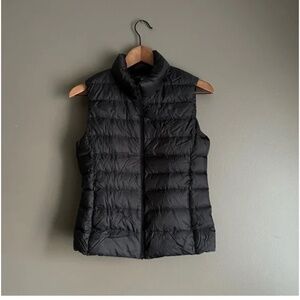 Uniqlo Ultra Light Down Vest, Black, Size Small
